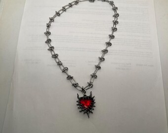 Thorned  heart necklace