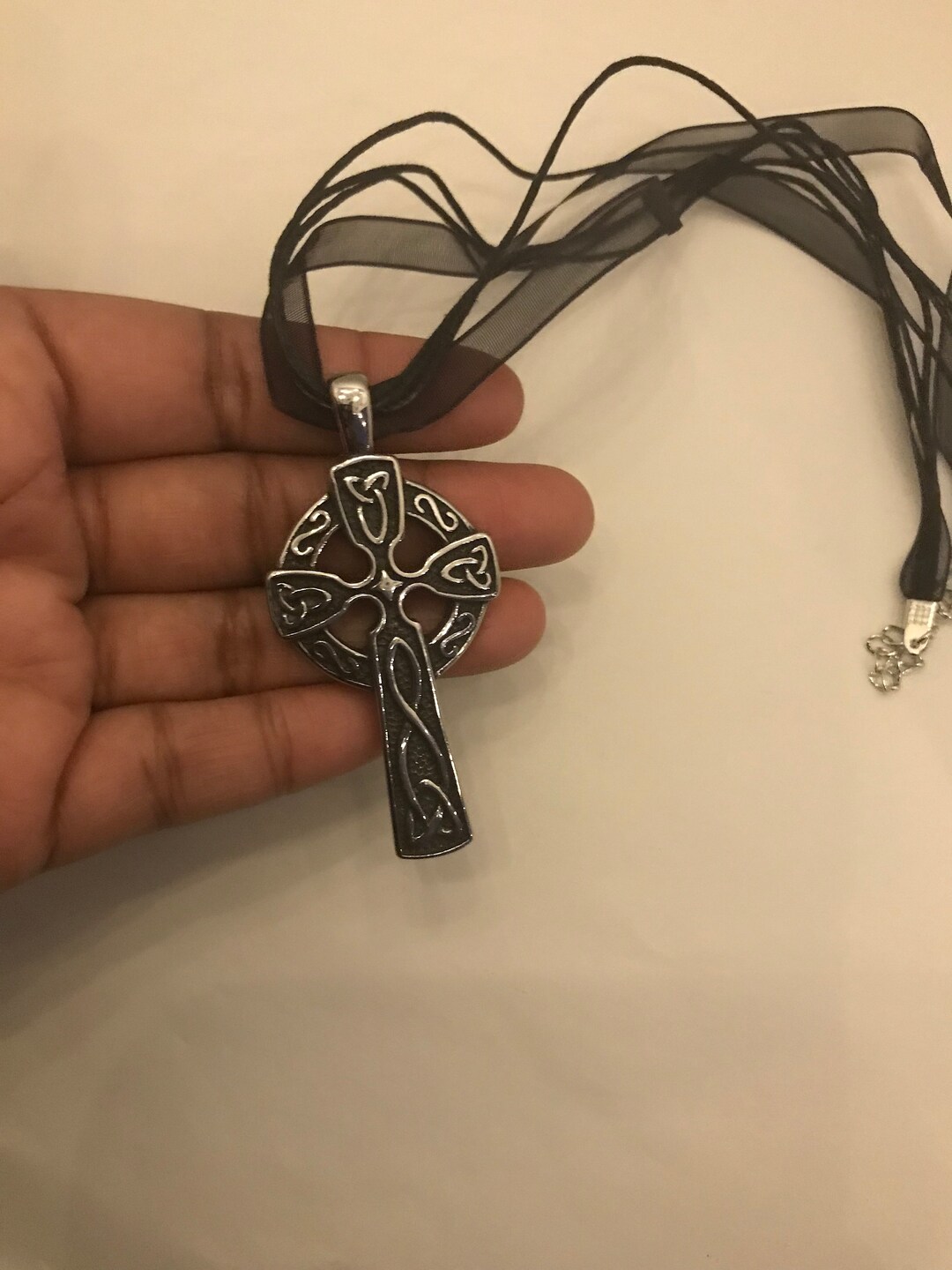 GREEN LEGEND CELTIC CROSS CHOKER