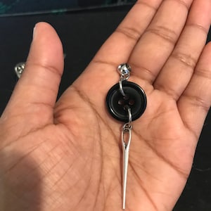Coralineee Button with Sewing Needle Pendant, Necklace