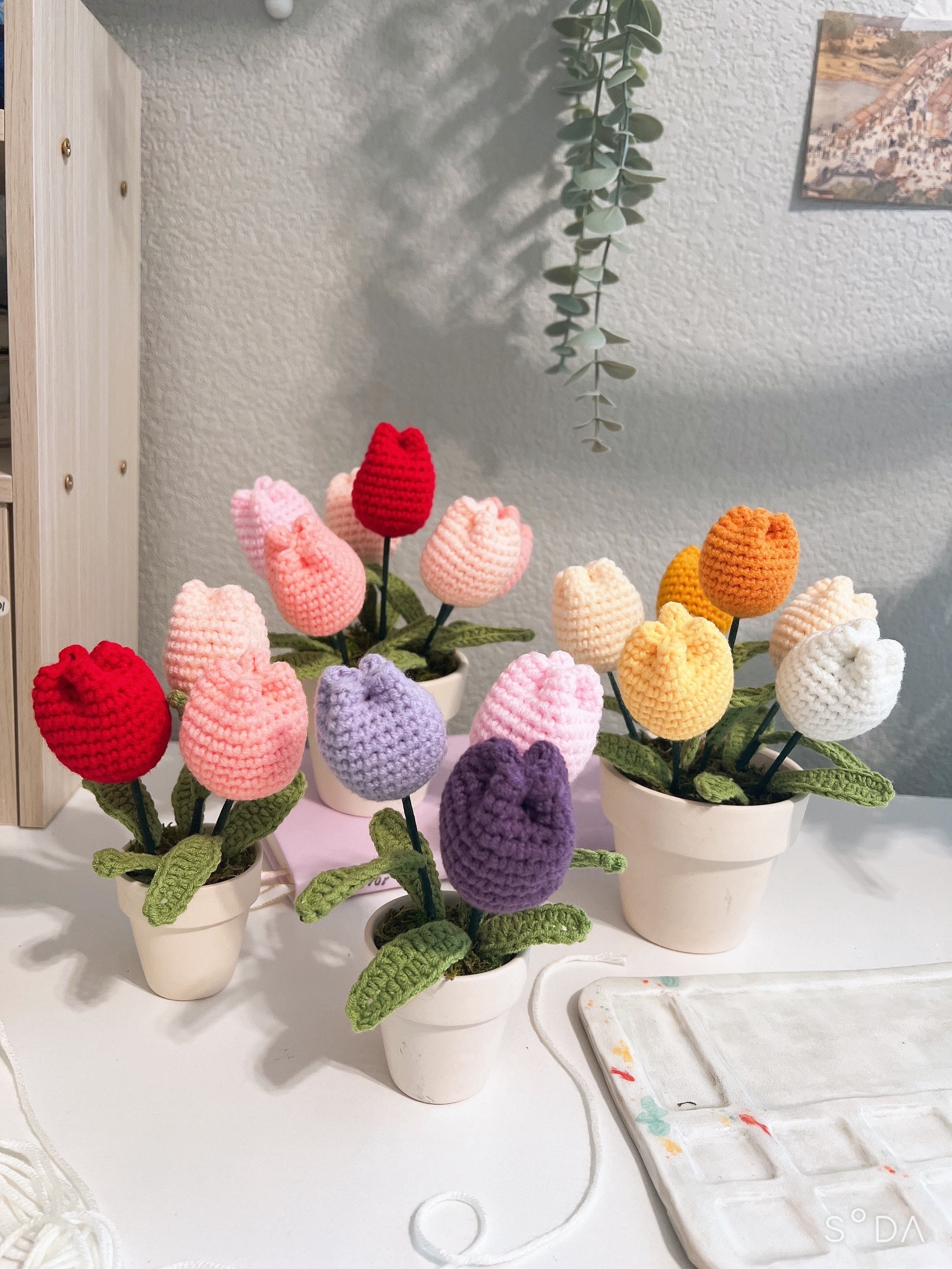 置物 handmade Handmade Crochet Tulip in Ceramic Pot: Colorful Desk Decoration - Etsy