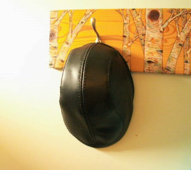 57 cm and 22.4 in sizes 22 in Leather Flat Cap 56 cm