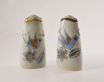 Ken Edwards Hand Painted Mexican Pottery Salt and Pepper Shakers