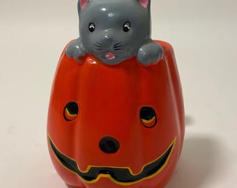 Cat on Pumpkin Halloween Napkin Holder