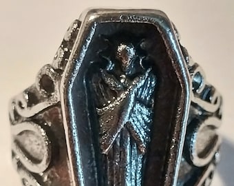 Gothic Dark Vampire Sarg Ring