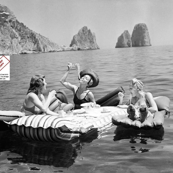 Eating Spaghetti on the Water Vintage Poster Print, Capri Italy 1939 Girls Italian Pasta Air Floats Ocean Women Wall Art Home Decor 288C