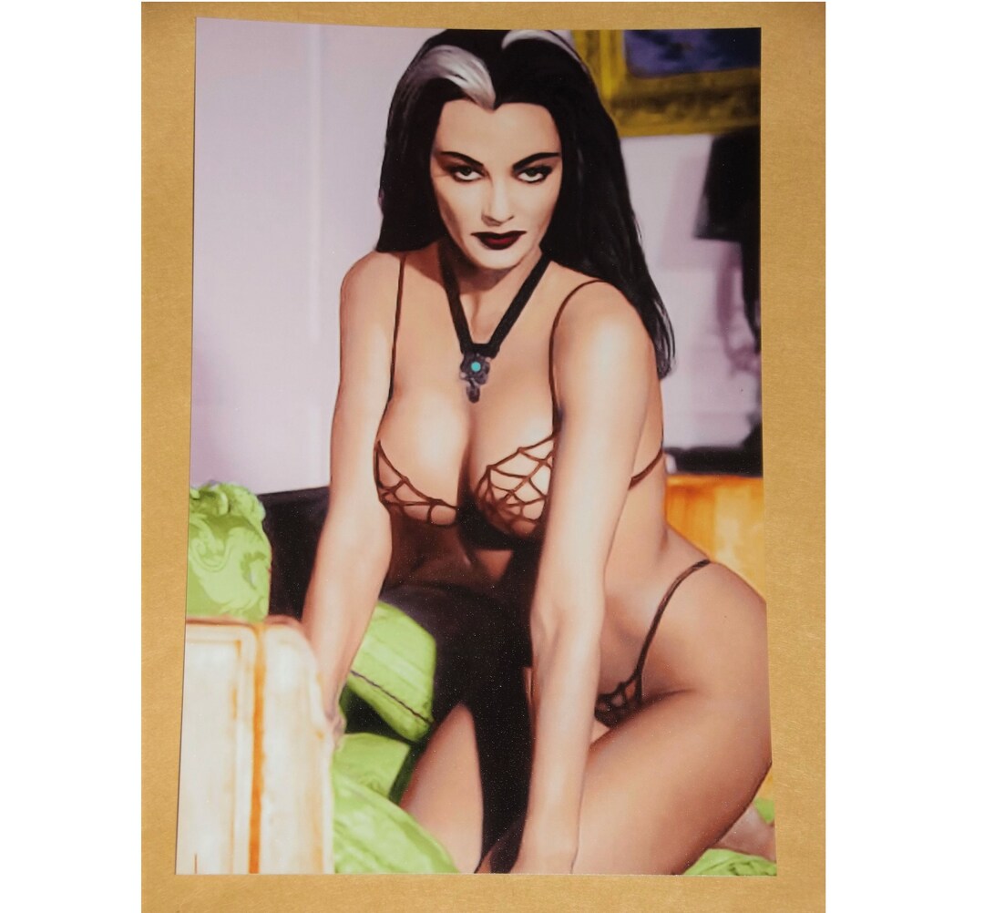 Yvonne bar naked
