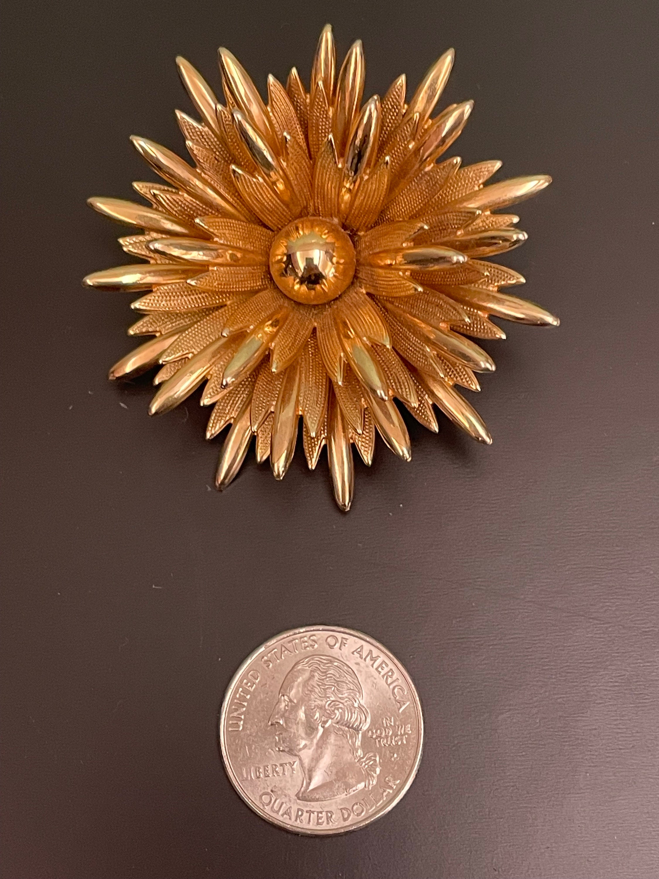 Vintage CAPRI Signed 2.25 Large 3D Gold Tone Flower Brooch Pin Floral ...