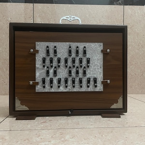 Handmade Teak Shruti Box: 25 Key, 432Hz - Indian Musical Instrument