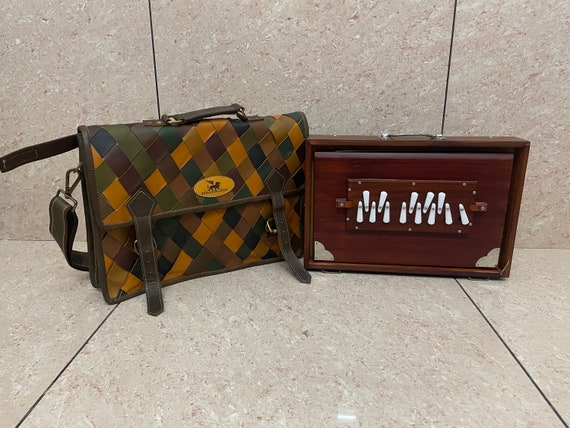 Handcrafted Teak Wood Shruti Box – 13 Key Indian Drone Instrument, 440 Hz / 432 HzTuned