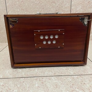 Brown shrutibox tuned to 440Hz with matching leather carrying bag, handcrafted Indian musical instrument for travel and performance