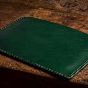 iPad Pro full grain leather cover - Bottle Green