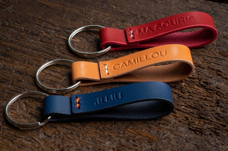 Customizable full grain leather key ring Bordeaux image 3