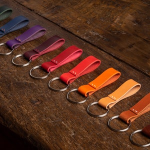 Customizable full grain leather key ring Bordeaux image 4