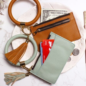 Personalized Keychain Wallet, Keychain Wristlet with Wallet, Keychain Bracelet with Leather ID Card Wallet, Monogrammed Keychain Wallet