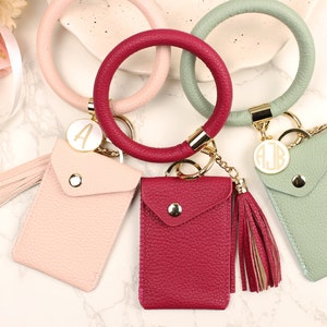 Llavero de billetera personalizado. Llavero de pulsera con tarjetero minimalista. Llavero de pulsera con monograma y billetera delgada