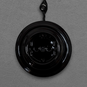 Steckdose aus schwarzem Porzellan Typ F (Schuko), Vintage-Stil Aufputz, Deutsch/EU geerdete Steckdose