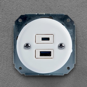 Inserto per presa di ricarica USB-A + USB-C in ceramica porcellanata bianca stile retrò, presa a muro a incasso per casa intelligente, componenti principali per il montaggio.