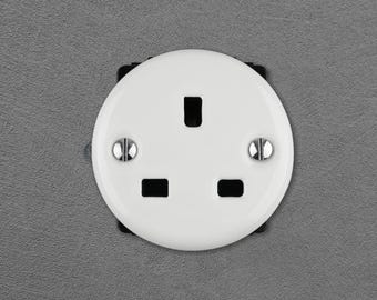 Brittiskt eluttag typ G 3-poligt jordat retro vitt porslins-keramiskt vägguttag infällt, reservdel för elektrisk komponent