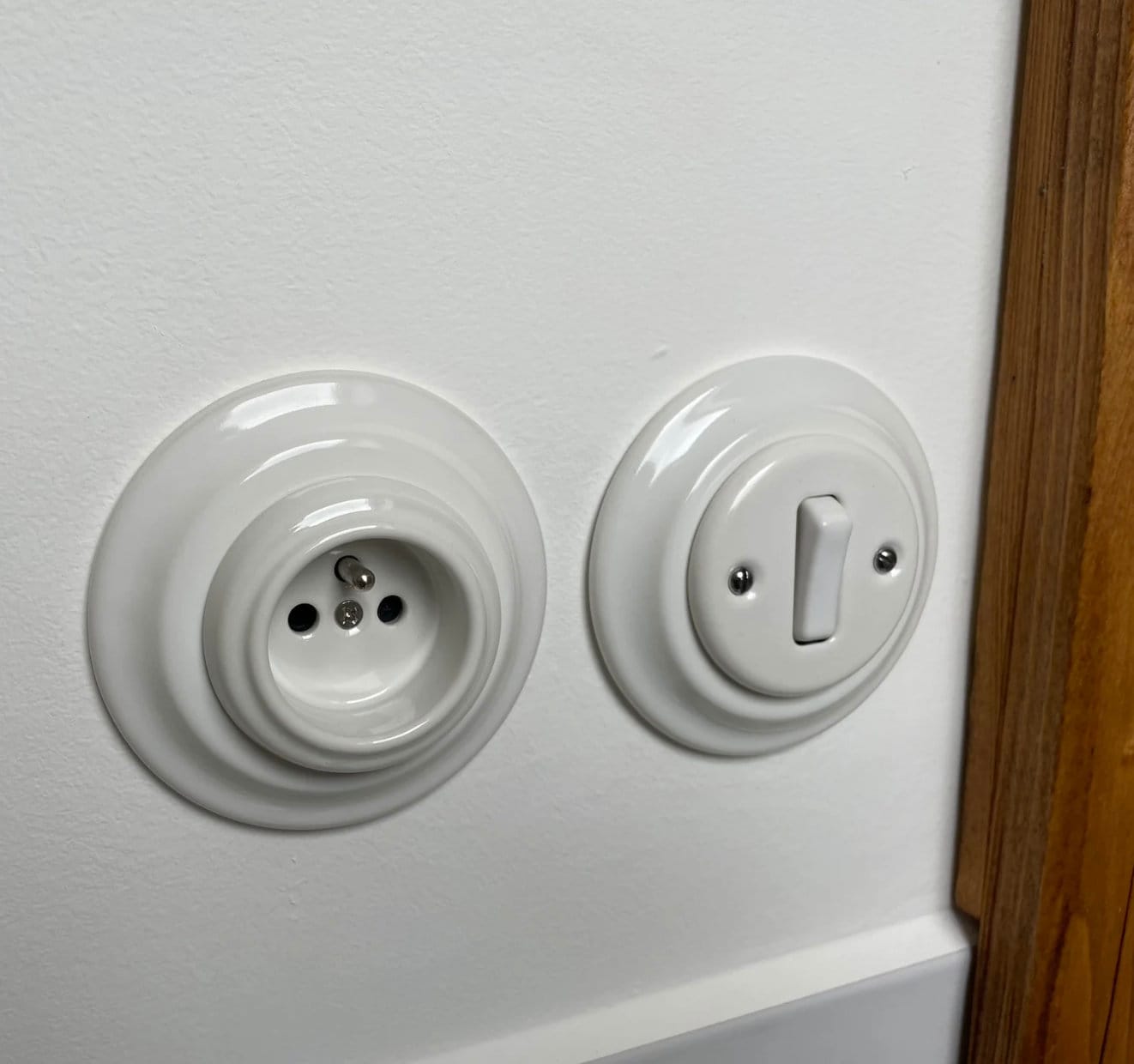 CocottE＊SwitchLite Rocker Slim Light Switch Porcelain Loft Retro 1-gang Two-way Flush