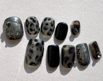 Black Leopard Press-On Nails | Reusable Handmade Nails | Korean Aesthetic Nail Art | Short Fake Nails