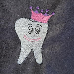 Embroidery file tooth with crown / children