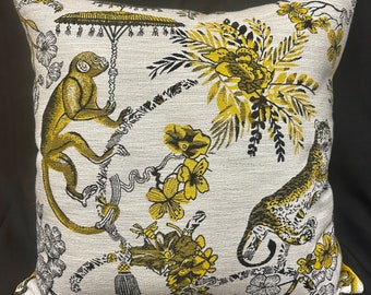 Almohada de mono - Funda de almohada de mono - Almohada de leopardo - Almohada de la selva - Almohada amarilla - Almohada con escena de la selva - Almohada amarilla y negra - Hecha en EE. UU.
