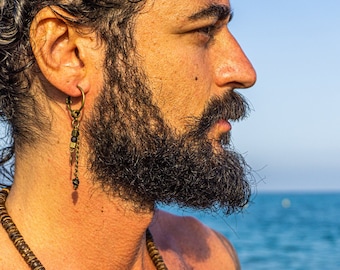 Longue boucle d'oreille en bronze avec chaîne pirate pour homme - Boucle d'oreille pendante avec chaîne en pierre de lave noire - Boucle d'oreille pour homme avec breloque cool gitane avant-gardiste