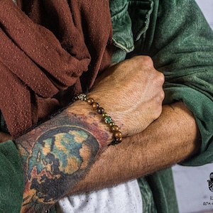 Derde oog Tibetaanse Agata kralenarmband - edelsteen beschermende herenarmband - yoga houten kraal Boho armband - geluk mala kralenarmband