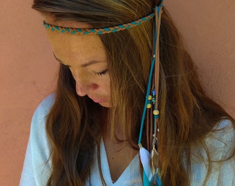 Diadema de plumas azules y beige, diadema hippie, diadema de cuero trenzado, diadema de niña flor