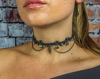 Gargantilla de macramé negra estilo bohemio chic hecha a mano - Gargantilla de macramé de chica gótica negra - Gargantilla de cadena de cuentas ajustable con dije y piedra preciosa