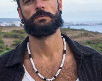 Collar de howlita blanca con cuentas y detalles de madera de sutras budistas - Collar largo y grueso con piedras preciosas para enraizar - Collar espiritual bohemio para hombre