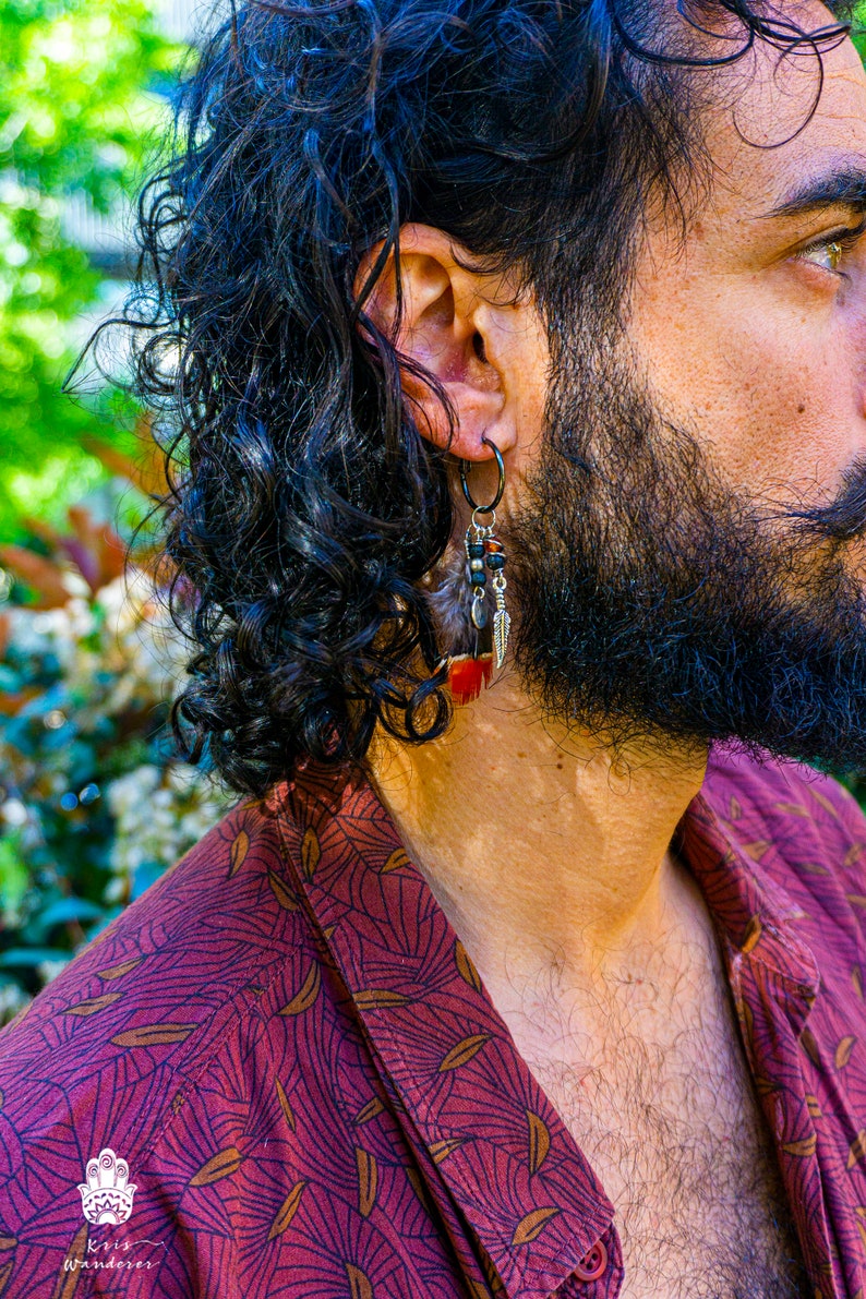 Boucle d'oreille pendante plume en bronze pour homme Boucle d'oreille plume colorée bohème pour homme Boucle d'oreille pendante en pierre de lave Boucle d'oreille pirate image 4
