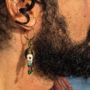Boucle d'oreille tête de mort pirate pour homme pièce ancienne et pendentif tête de mort pendante boucle d'oreille amulette boucle d'oreille squelette en perles de pierres précieuses pour homme image 3