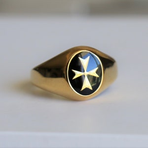 Maltese Cross 9kt 9ct Signet Ring Maltese Cross Unisex All sizes Available