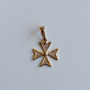 9ct 9k 375 Yellow Gold Maltese Cross Amalfi Cross Pendant Filigree Handmade