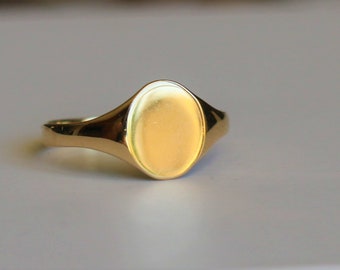 9kt / 18Kt Solid Signet Oval Rings Unisex