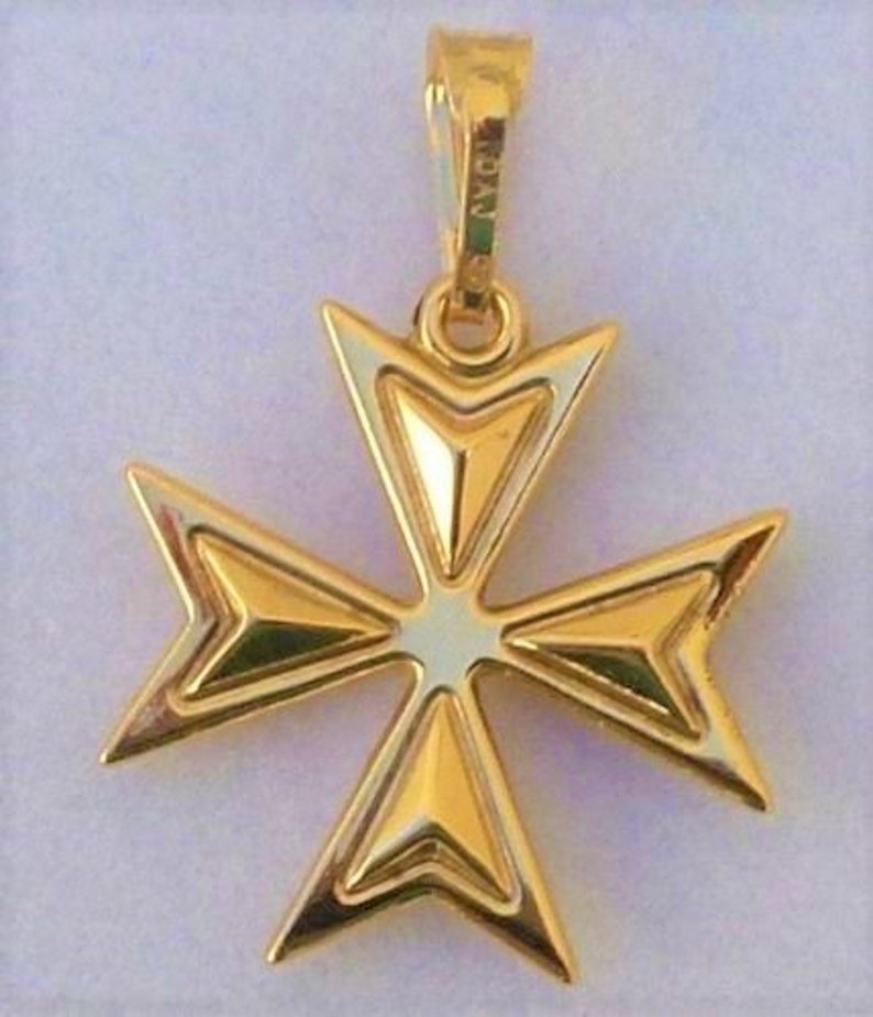 9ct 9k 375 yellow gold Maltese cross pendant charm from Malta Order of St John Amalfi cross image 3