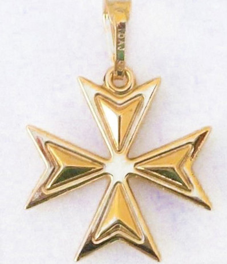 9ct 9k 375 yellow gold Maltese cross pendant charm from Malta Order of St John Amalfi cross image 2