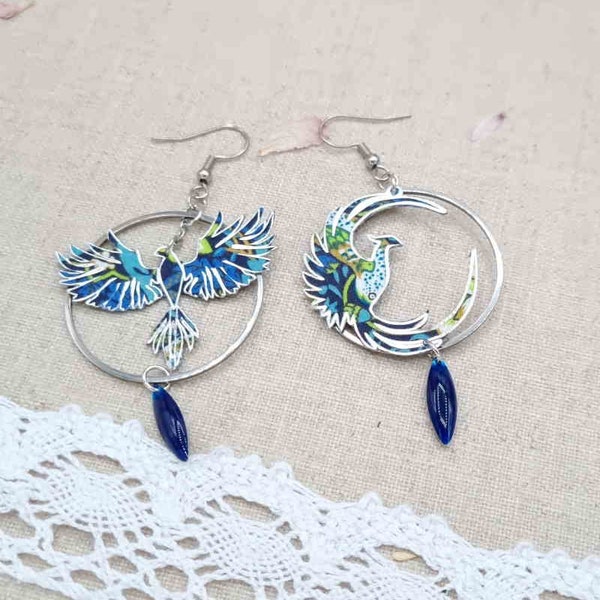 Boucles d'oreilles dépareillées asymétriques phoenix en tissus liberty Strawberry thief denim et acier inoxydable argenté