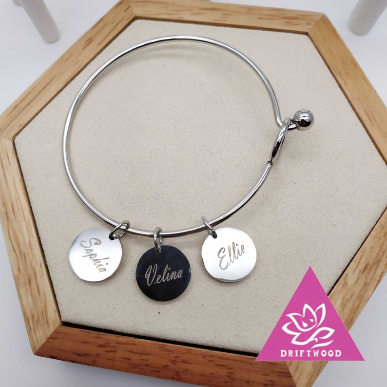 Silver rush bracelet Maximum 6 engraved medallions 6 driftwood round shape custom prenom\u00ae waterproof hypoallergenic