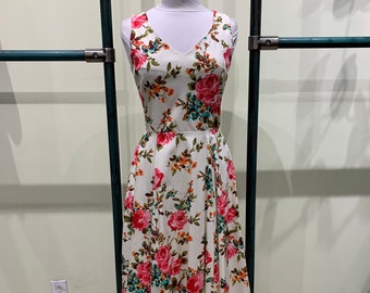 Eva Rose Ivory Rose And Floral Branch Print V-Neck Fit And Flare Dress With Pockets