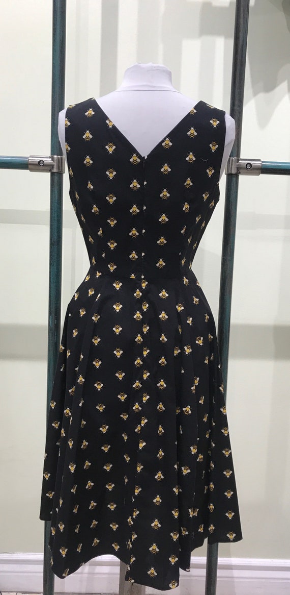 Bee top print dress