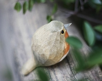 Robin Bird Figurines | Hand Carved Painted Wooden Animal Home Decor sculpture ornaments