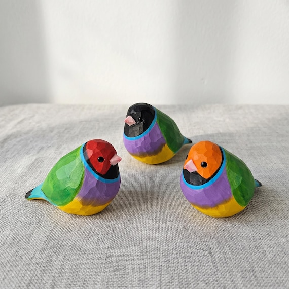 Hand-Carved Gouldian Finch Wooden Bird Statue, Basswood Rainbow Finch Decor