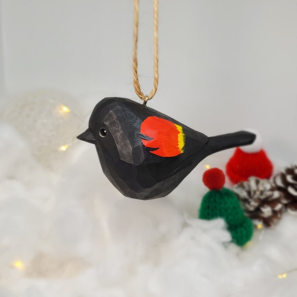 Rotflügelige Amsel Hängedekor Holz handgeschnitzt bemalt Vogel Ornamente