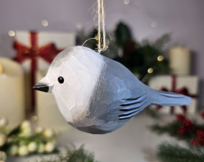 Canada Jay Wooden Hanging Christmas Tree Ornaments - Handcrafted Bird-Themed Holiday Decor, Eco-Friendly Christmas Decorations