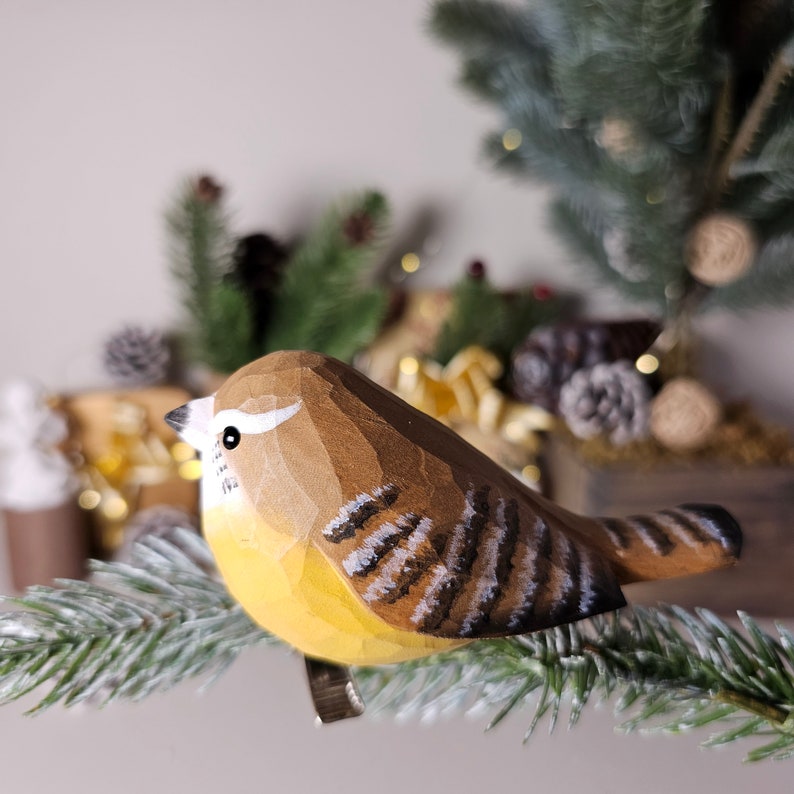 Enchanting Handcrafted Clip-On Bird Ornaments for Christmas Trees Vibrant, Artisanal, and Unique Holiday Decorations Carolina Wrens
