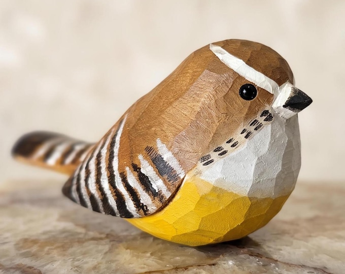 Hand-painted Carolina Wren Figurine, Basswood Bird Carving, Walnut Base Home Decor