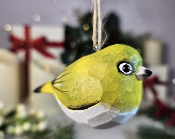 White-Eyes Wooden Hanging Christmas Tree Ornaments - Handcrafted Rustic Bird Ornament Set, Unique Nature-Inspired Holiday Decor
