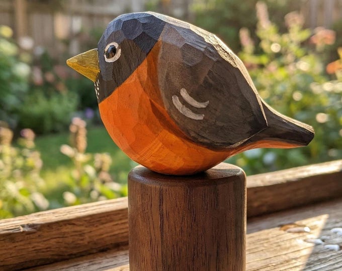 Hand Carved American Robin Wooden Bird Figurine, Hand Painted Nature Art